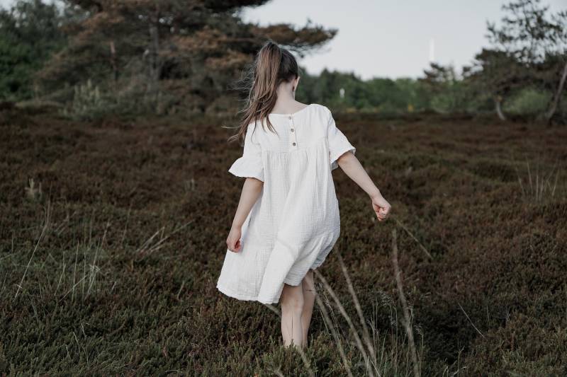 Organic Musselinkleid Für Kinder | Sommerkleid Mädchen Musselinstoff von Zauberspross