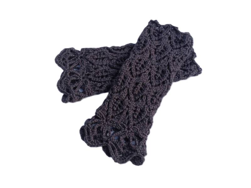 Armstulpen Pulswärmer Wollemischung Lochmuster Ajour Grau Dunkelgrau Handgestrickt Blattmuster Gehäkelt Filigran Geschenk Beste Freundin von Zauberstein