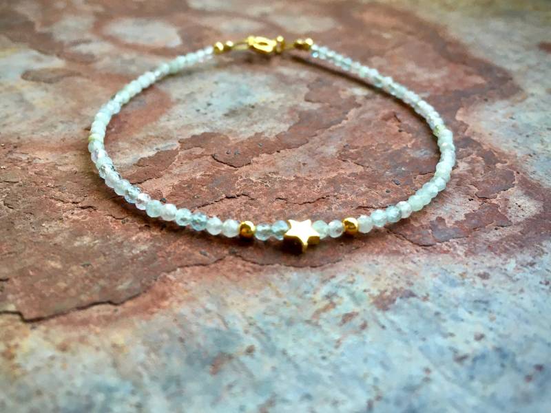 Glitzerndes Edelstein Stapel Armband | Morganit Kleinem Stern von Zauberstueck