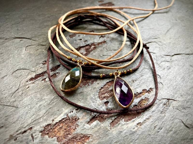 Verstellbare Satin Halskette Mit Edelstein Anhänger von Zauberstueck