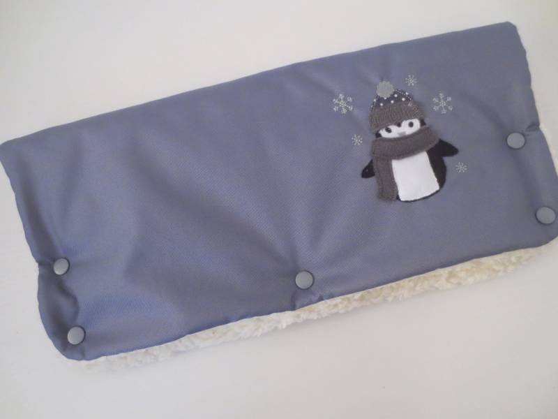 Kinderwagenmuff Wasserabweisend Muff Handwärmer Grau "Pinguin" Kinderwagenmuff Wasserabweisend Muff Handwärmer Grau "Pinguin" von ZauberwerkemitHerz