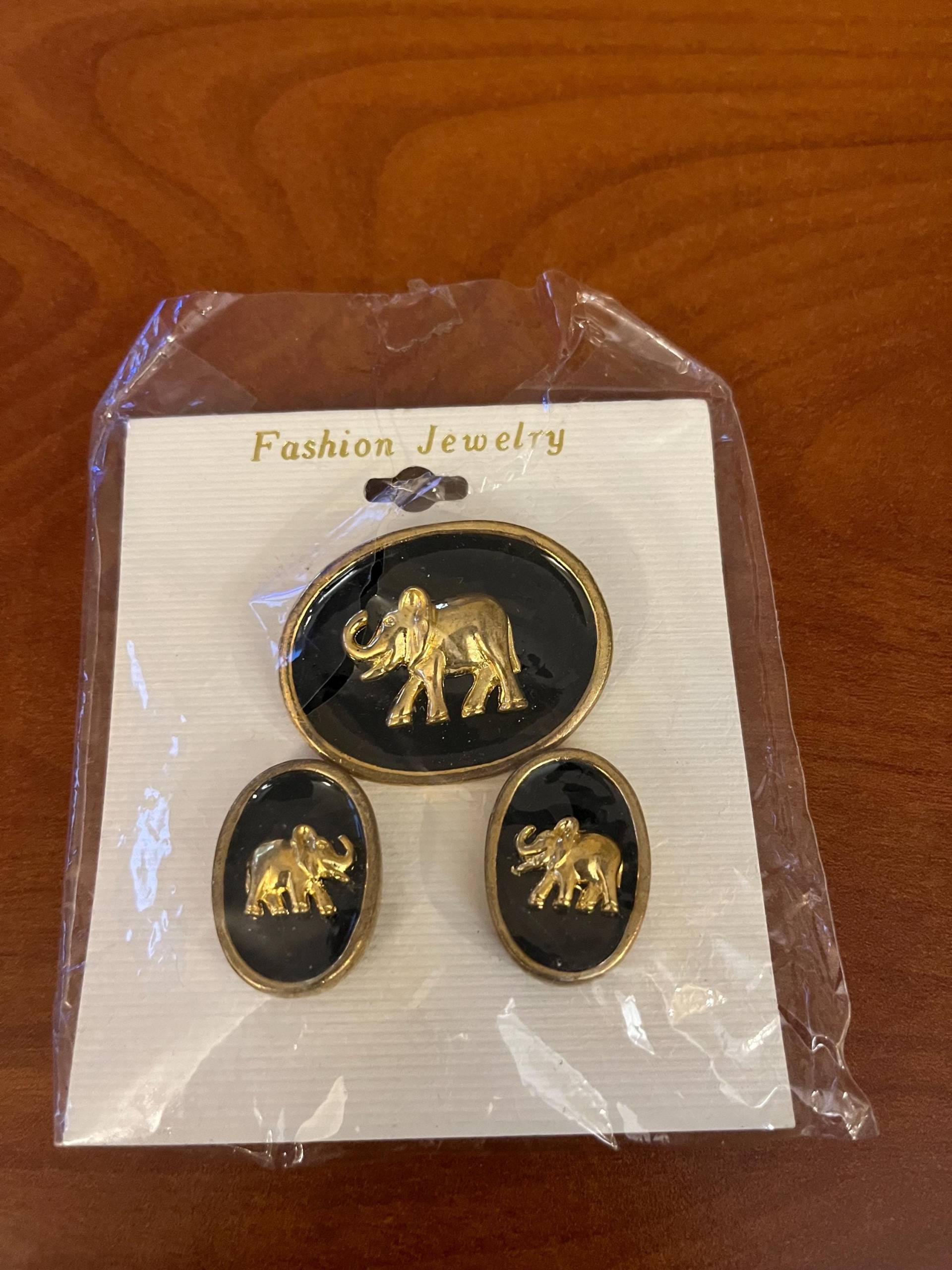 Vintage/Elefant Ohrclips Rund Elefanten Mit Rüsseln Goldfarbenes Metall Schwarz Vintage/Elefant Ohrclips Rund Elefanten Mit Rüsseln Goldfarbenes Metall Schwarz von ZawadiOnline