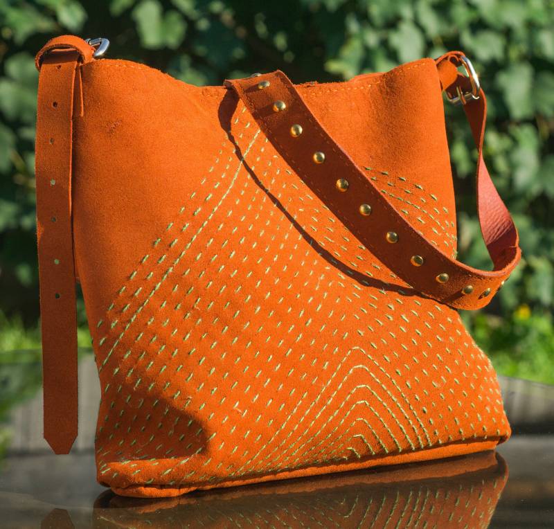 Kupfer Grün Gestickte Mini Ledergeldbörse Kupfer Grün Gestickte Mini Ledergeldbörse von ZazooHandcrafts