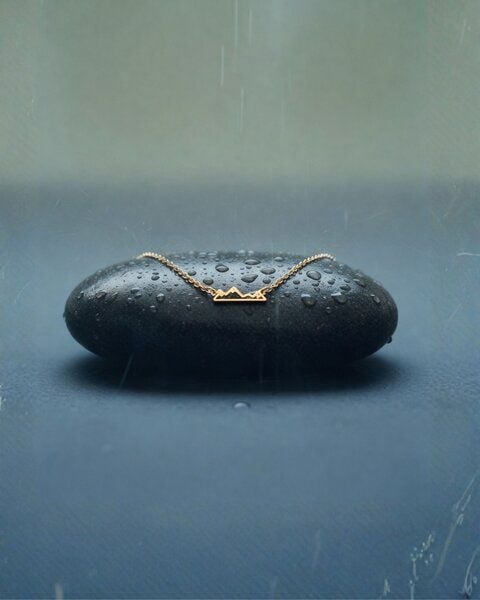 Zeachild Kette mit Bergmotiv aus langlebigem & rostfreiem Edelstahl von Zeachild