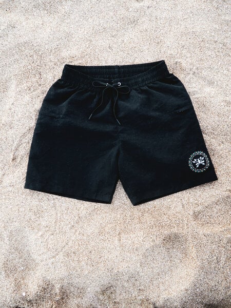 Zeachild Tribal Boardshort schwarz - recycelte Fischnetze von Zeachild