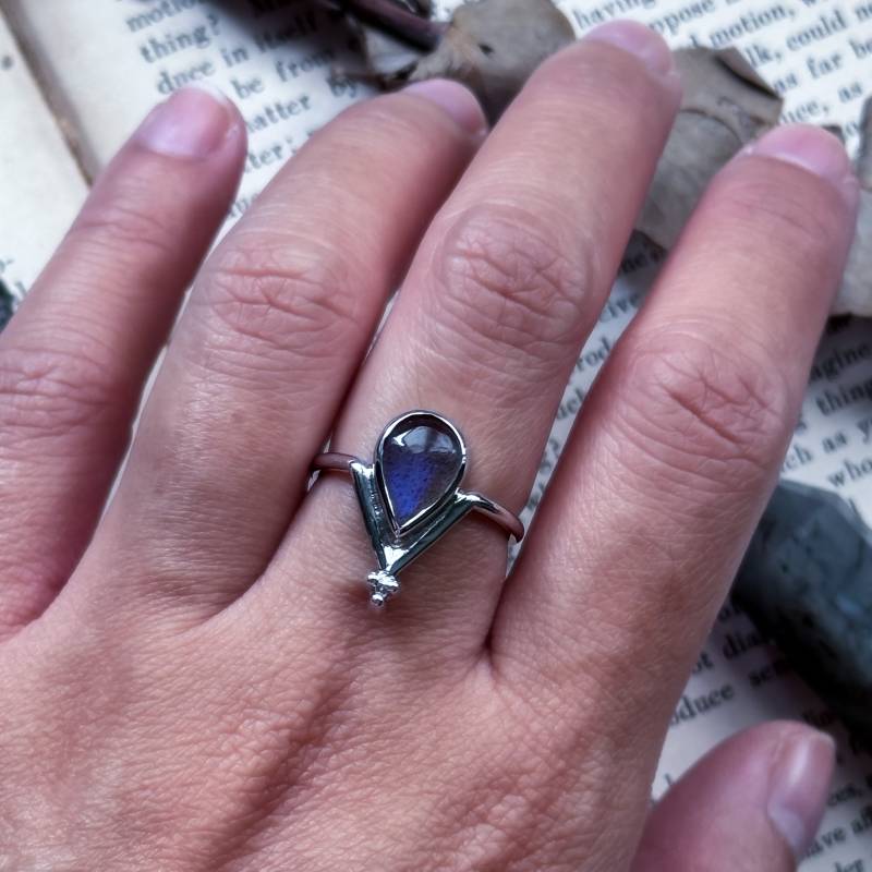 Labradorit Ring, Unikat Schmuck, Blauer Handarbeit, Schmuck von ZebaJewelry