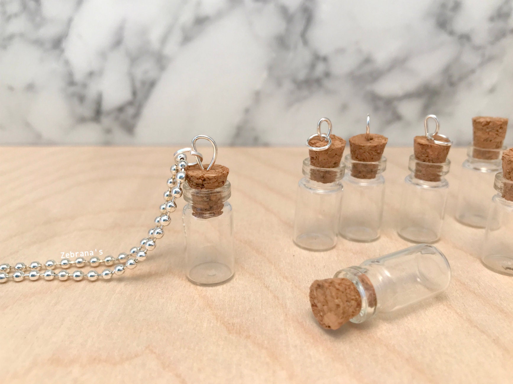 Halskette Leere Flasche | Glasflasche, Flaschen Von Schmuck, Glasflasche Kork, Mail Hochzeit, Glas Halskette, Schmuck Halskette Leere Flasche | Glasflasche, Flaschen Von Schmuck, Glasflasche Kork, Mail Hochzeit, Glas Halskette, Schmuck von Zebranas