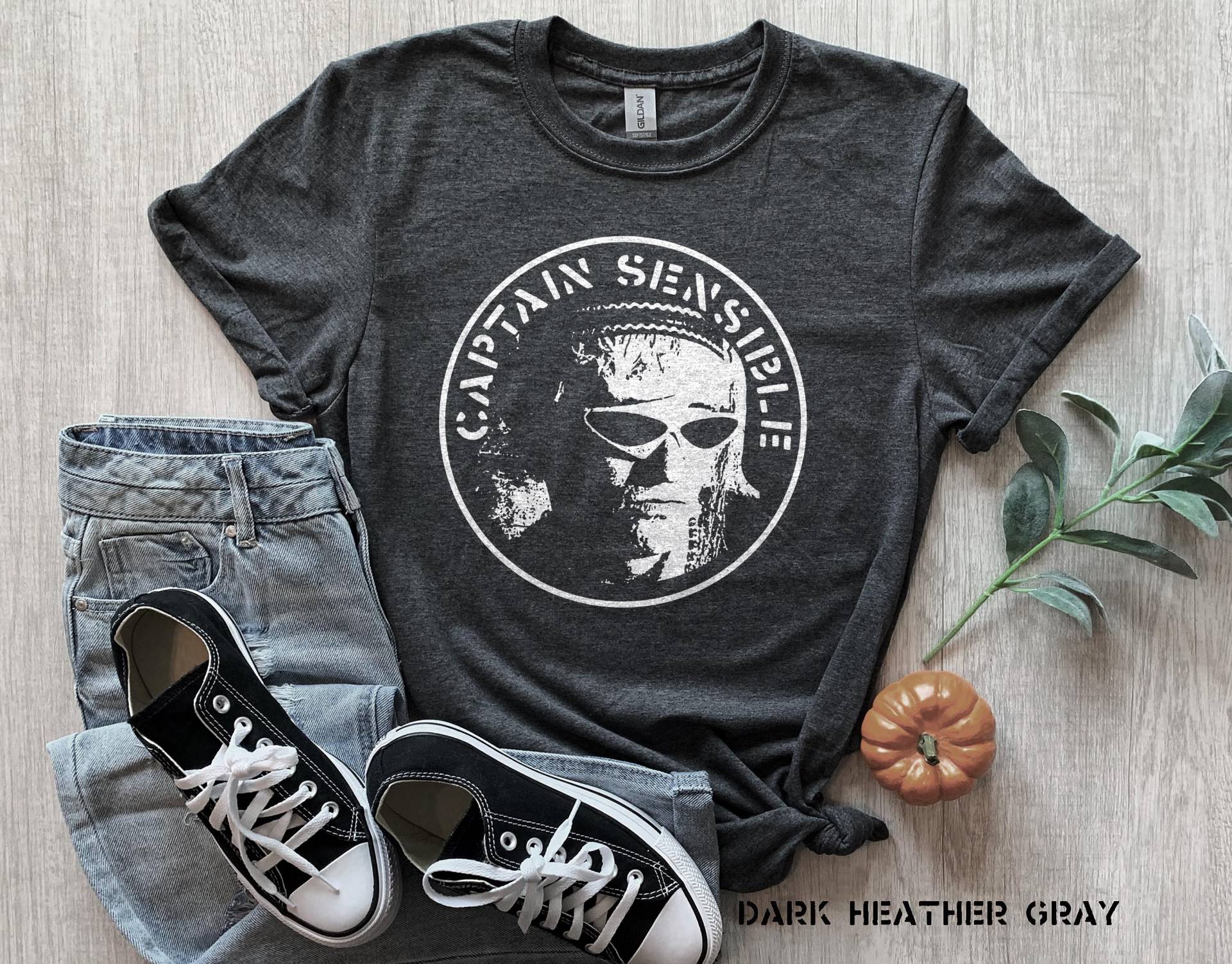 Captain Sensible T-Shirt Unisex Kurzarm Captain Sensible T-Shirt Unisex Kurzarm von ZeePress