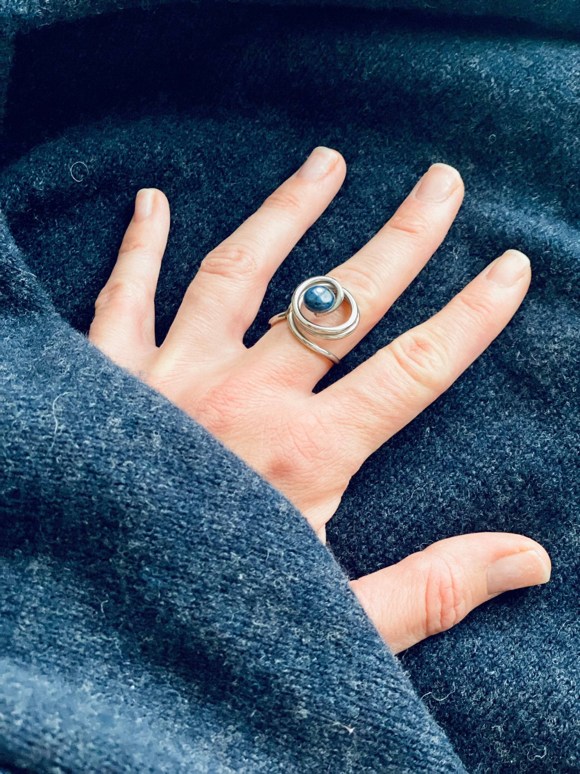 Ring Mit Blauem Lapislazuli Ring Mit Blauem Lapislazuli von Zefino