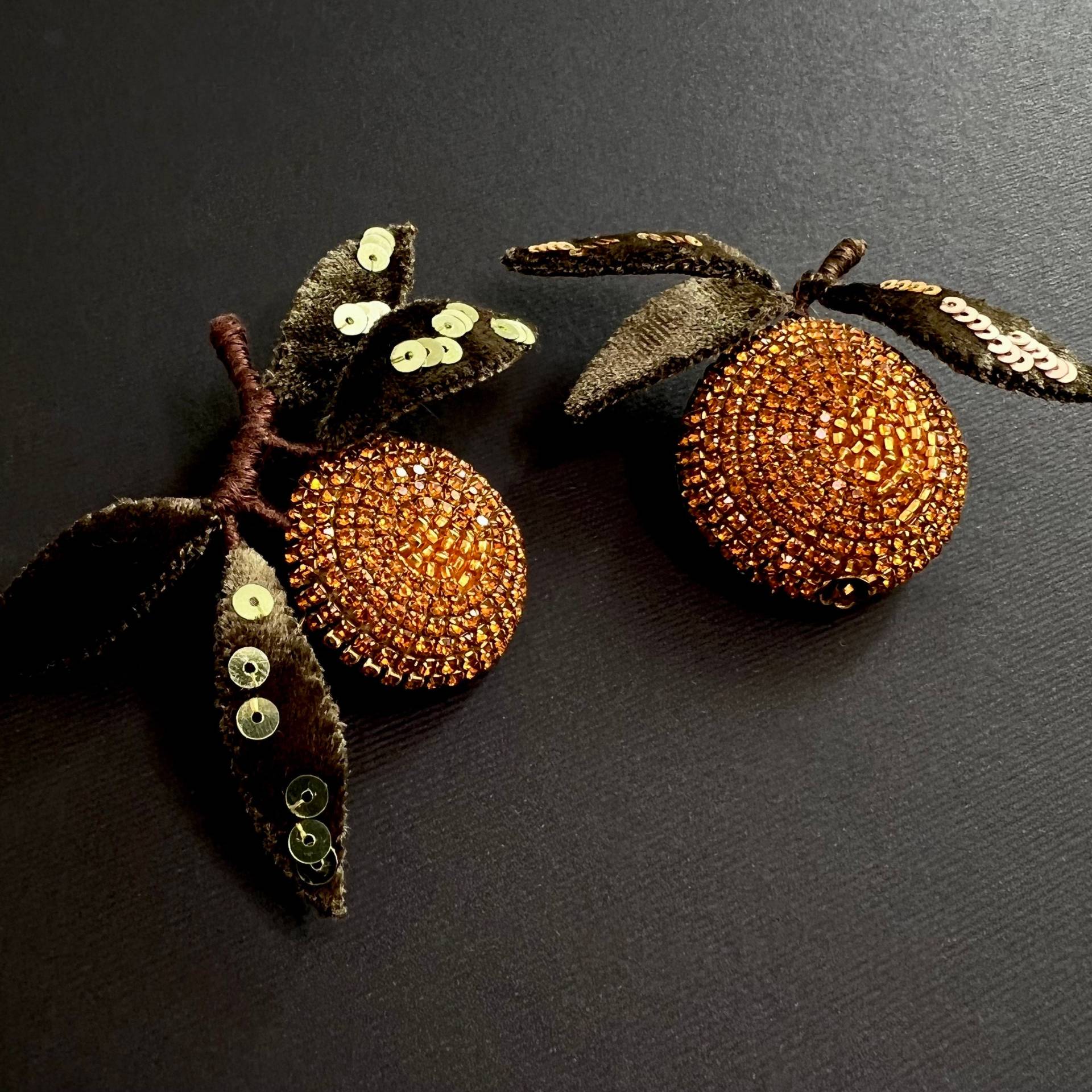 Brosche Set Von Zwei Mandarine Obst Zweigen Mit Blättern Orange Frucht Schmuck Geschenk Für Muttertag Brosche Set Von Zwei Mandarine Obst Zweigen Mit Blättern Orange Frucht Schmuck Geschenk Für Muttertag von ZefirinaStudioStore