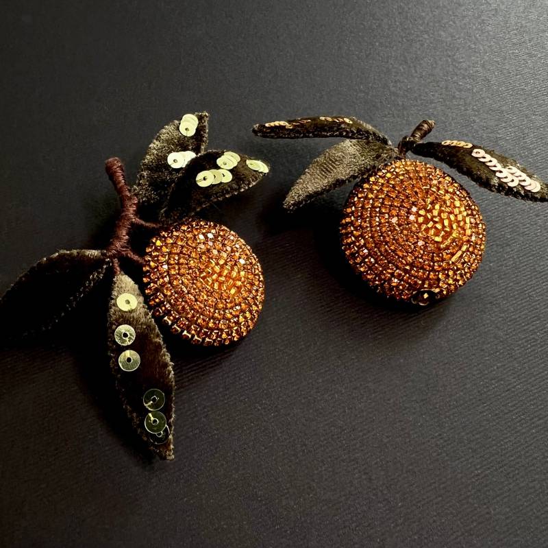 Brosche Set Von Zwei Mandarine Obst Zweigen Mit Blättern Orange Frucht Schmuck Geschenk Für Muttertag von ZefirinaStudioStore