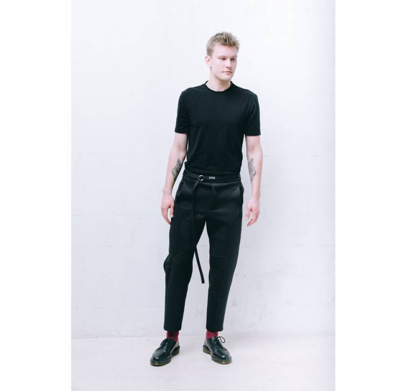 Neopren-Chinos-Hose, Kurze Schwarze Hose, Gürtelhose Mit Gürtelstich, Gürtelstich-Hose, Herrenhose Gürtel Neopren-Chinos-Hose, Kurze Schwarze Hose, Gürtelhose Mit Gürtelstich, Gürtelstich-Hose, Herrenhose Gürtel von Zefyraz