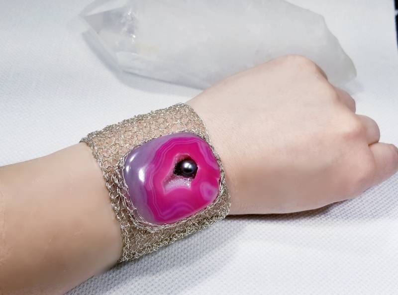 Silberdraht Häkeln Breites Armband Mit Achat Druzy Silberdraht Häkeln Breites Armband Mit Achat Druzy von ZegnaJewelry