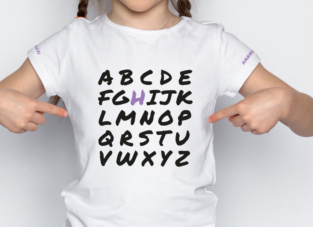 Schulkind T-Shirt Abc | Einschulung T-Shirt Schulkind T-Shirt Abc | Einschulung T-Shirt von ZeigeC