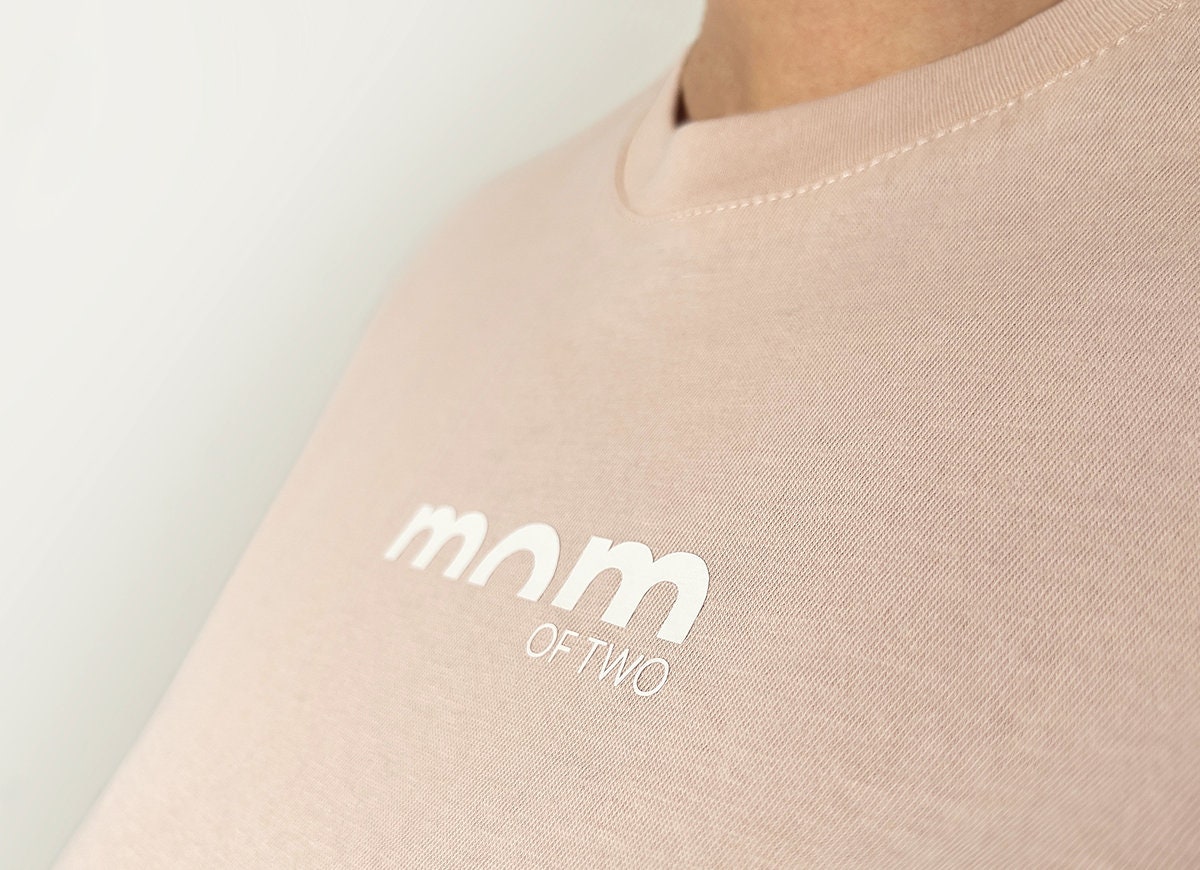 T-Shirt "Mom Of..." Personalisiert Mit Namen | Geschenk T-Shirt "Mom Of..." Personalisiert Mit Namen | Geschenk von ZeigeC