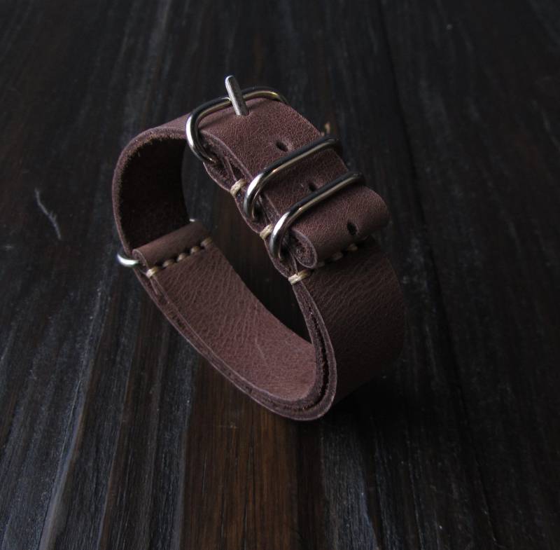 Uhrenarmband Braun Personalisiertes Band, Silberfarbene Steckschnalle | 16-24 Mm von ZeikanShop