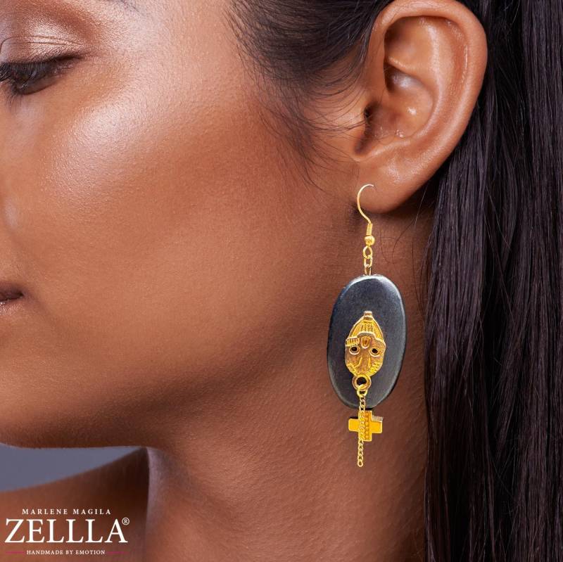 Handgefertigte Schädel Ohrringe, Designer Einzigartiger Schmuck, Gold Anhänger, Dark Princess Amulett von Zellla