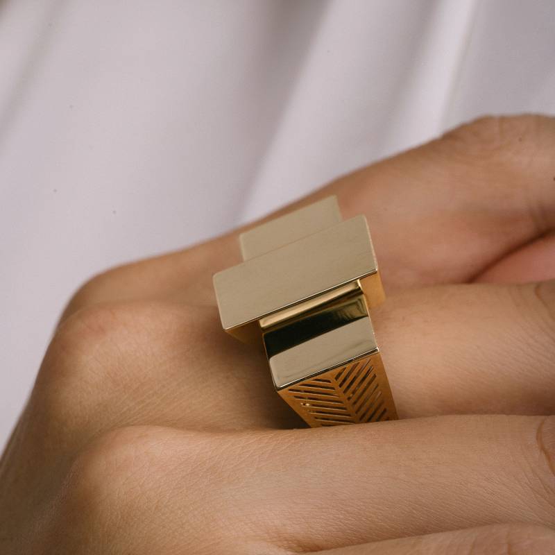 Flacher Block Siegelring, Feiner Handgemachter Maximalist Schmuck, 14K Massivgold Mutiger Klobiger Ring, Einzigartiges Sommerhochzeitsgeschenk von ZelvetiJewelry