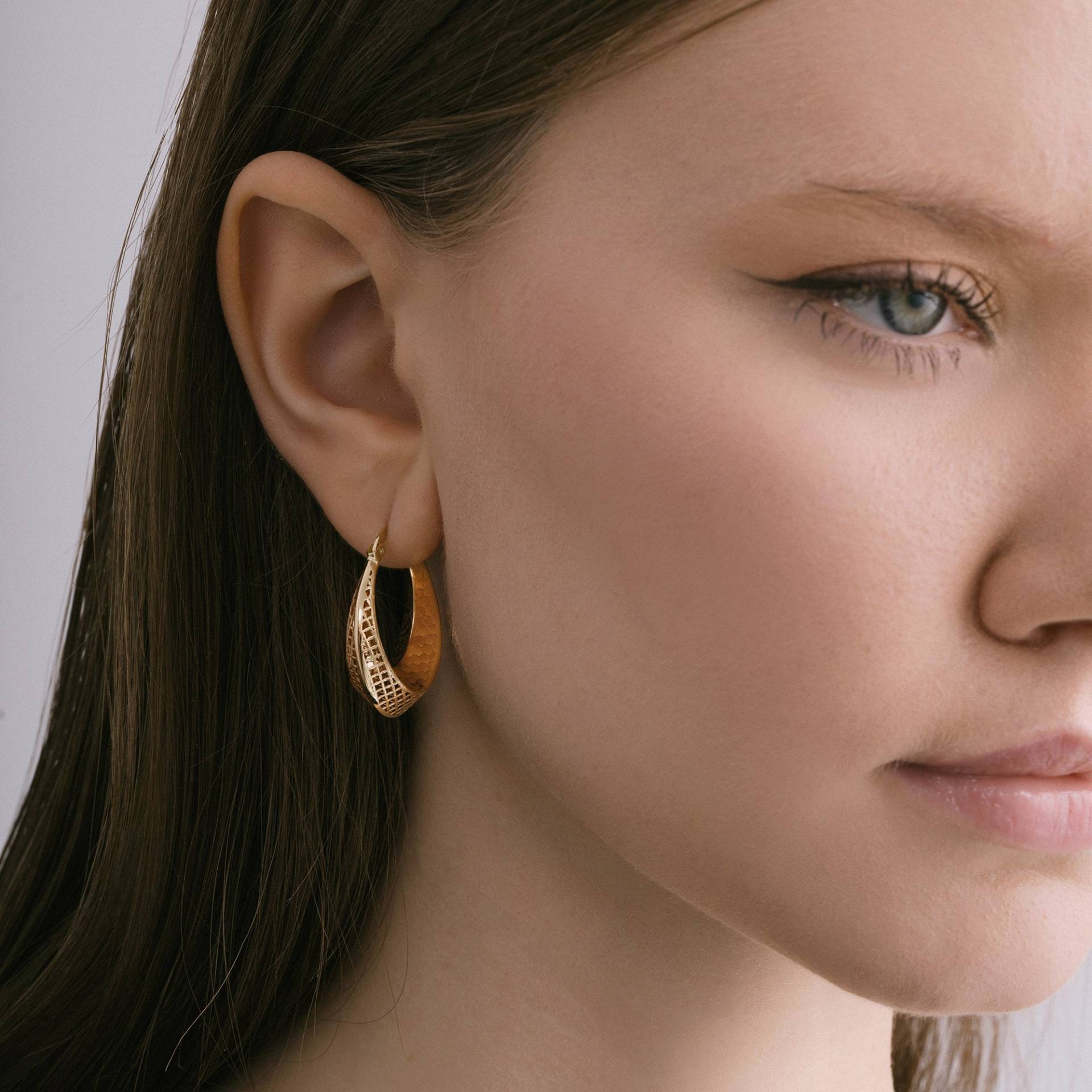 Waben Käfig Kleine Creolen, Feiner Handgemachter Statement Schmuck, 14K Solid Gold Tiny Coole Zierliche Ohrringe, Sommer Hochzeitsgeschenk Waben Käfig Kleine Creolen, Feiner Handgemachter Statement Schmuck, 14K Solid Gold Tiny Coole Zierliche Ohrringe, Sommer Hochzeitsgeschenk von ZelvetiJewelry