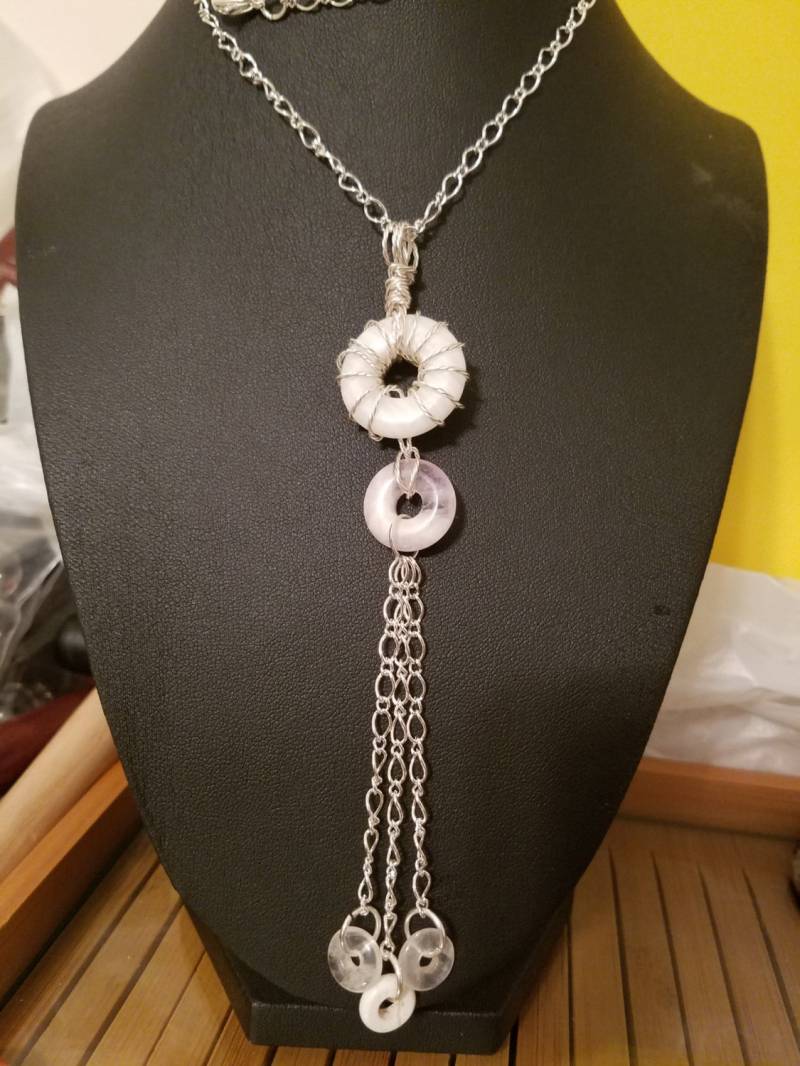 Weißer Quarz Kristall Donut Halskette Sterling Silber Wire Wrapped Boho Schmuck von ZenSationalGifts