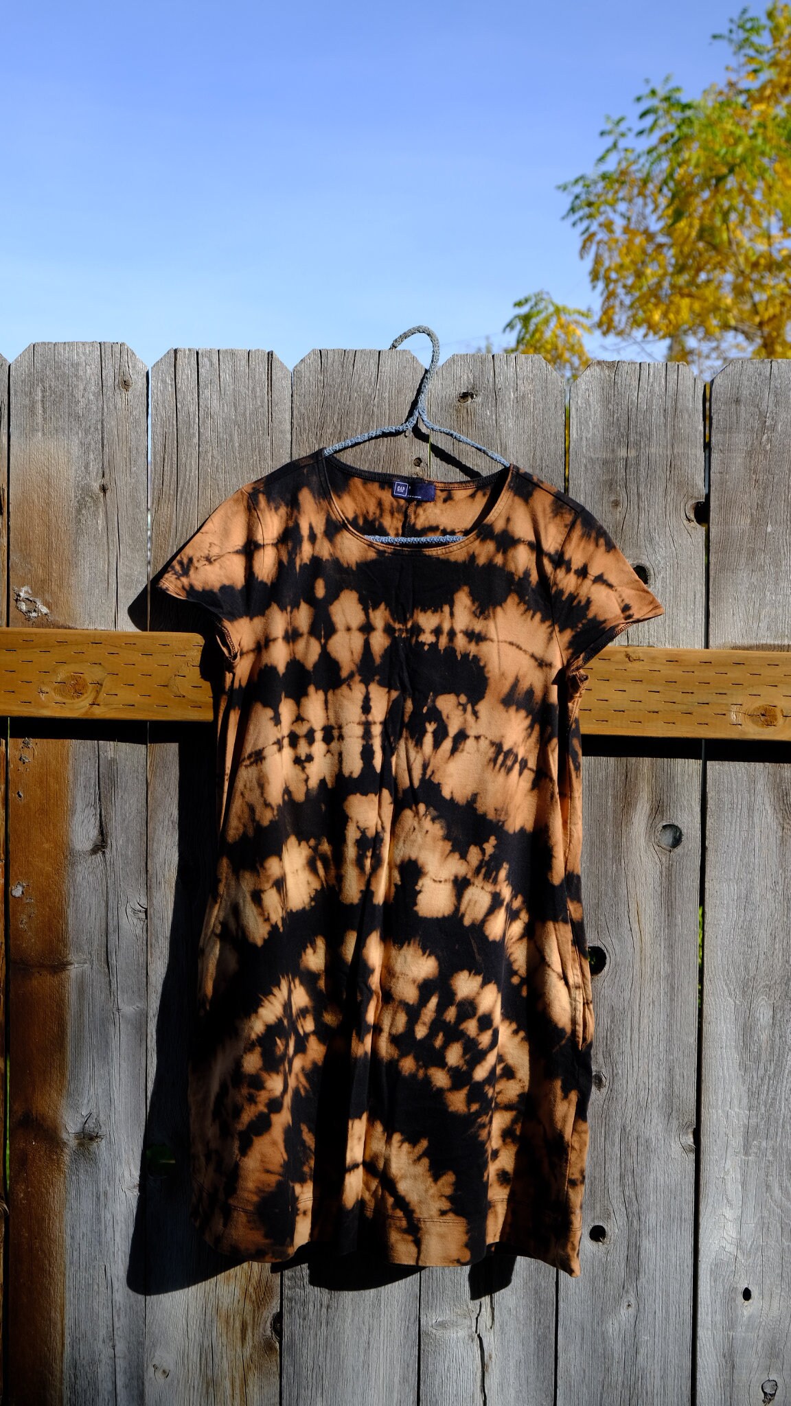 Reverse Tie-Dye Kleid W/Taschen Reverse Tie-Dye Kleid W/Taschen von Zendencies