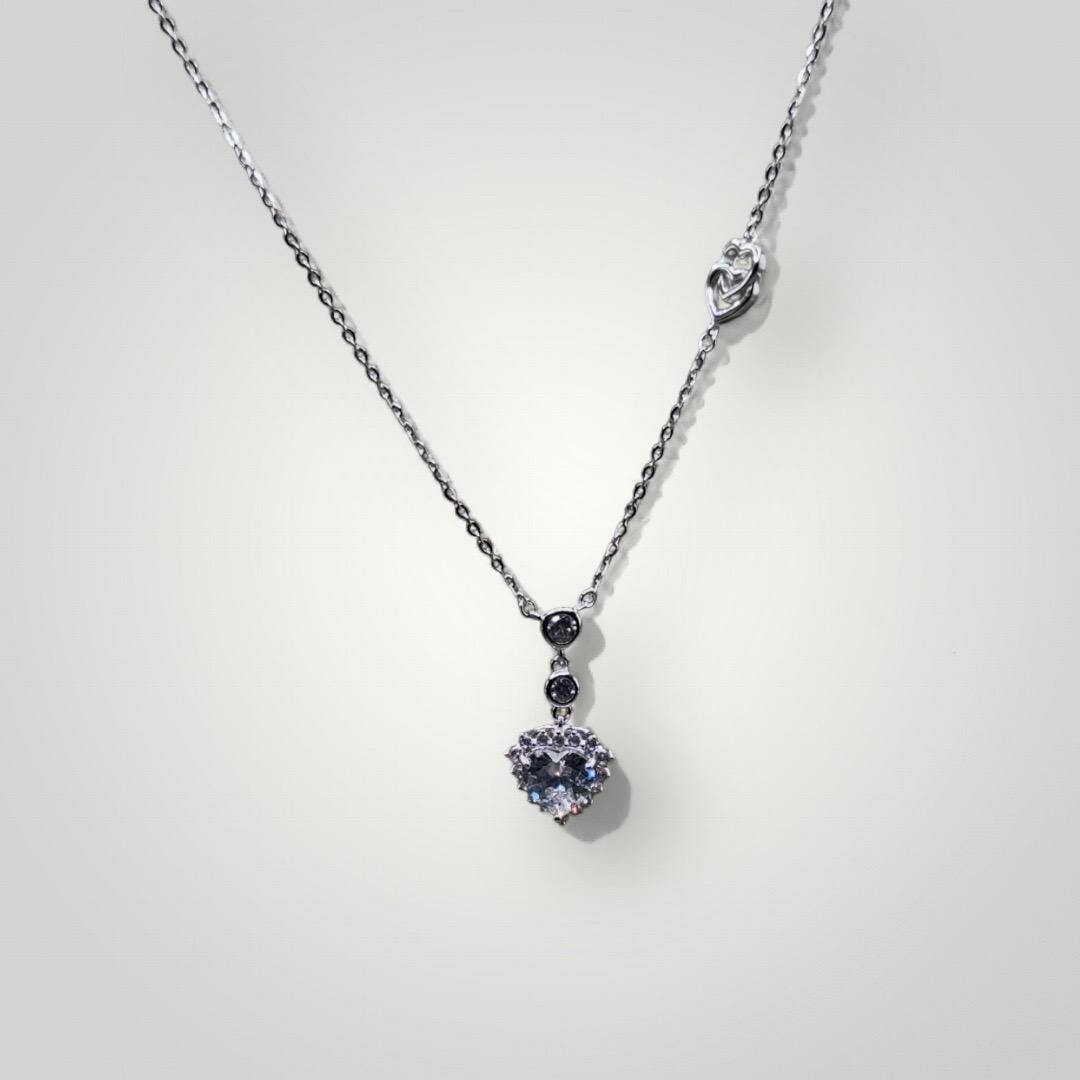 Midnight Heart 925 Sterling Silver Necklace With Sapphire Crystal Charm Midnight Heart 925 Sterling Silver Necklace With Sapphire Crystal Charm von ZenvanaDE