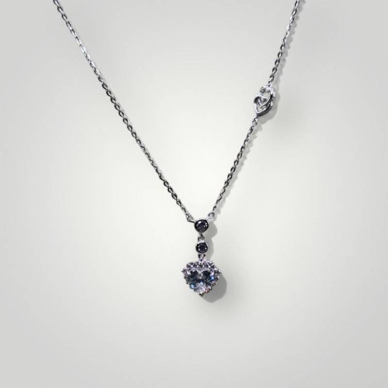 Midnight Heart 925 Sterling Silver Necklace With Sapphire Crystal Charm Midnight Heart 925 Sterling Silver Necklace With Sapphire Crystal Charm von ZenvanaDE