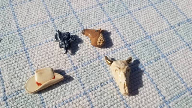 Vier Knopf Abdeckungen - Pferd, Westlichen Sattel, Bull Skull, Cowboy-Hut von ZephyrMarley
