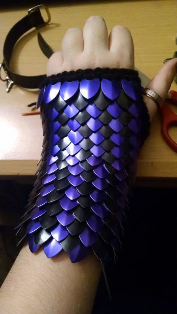 Scalemail Gestrickte Armstulpen Scalemail Gestrickte Armstulpen von ZephyrRingworks