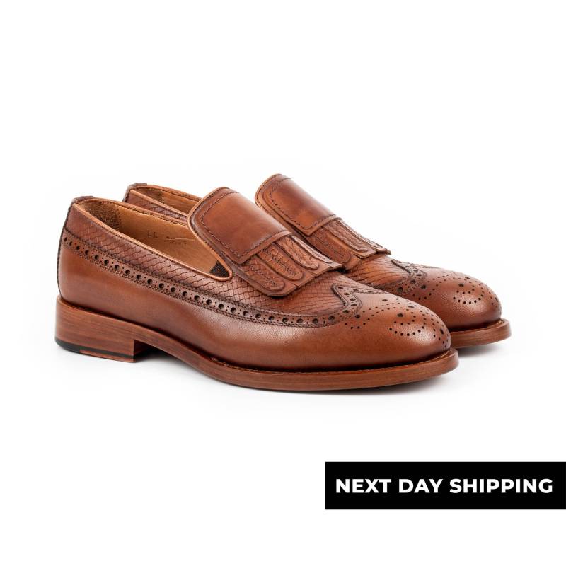 Zerbay Athos Herren Tan Kalbsleder Wingtip Brogue Loafer Handgefertigte Anzugschuhe Ledersohlengeschenk Volle Standardgröße Blake Genäht von ZerbayShoes