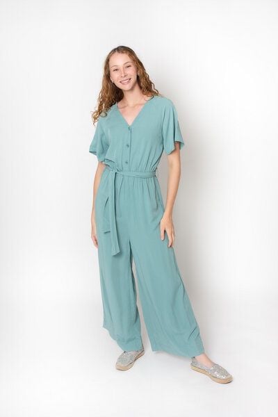 Zerum Ecovero Jumpsuit Modell: Thea von Zerum
