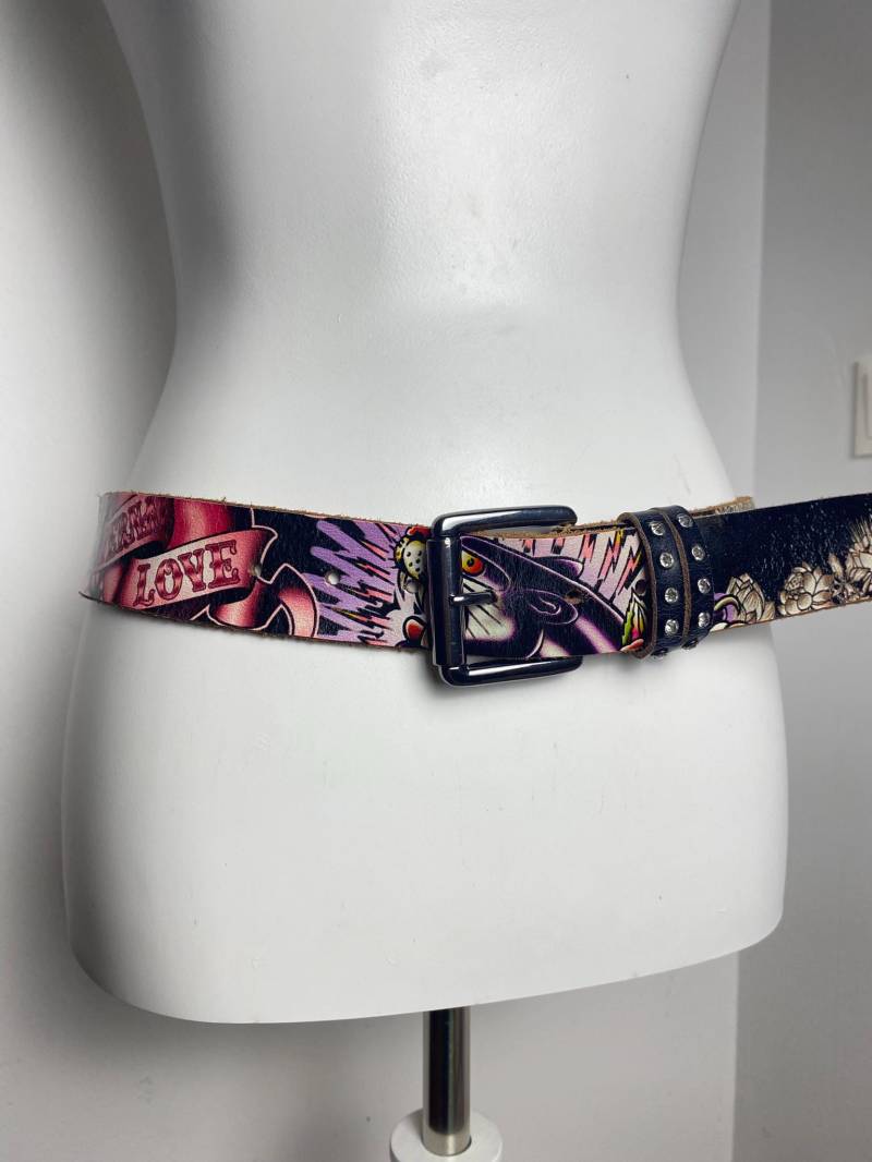 Ed Hardy Ledergürtel Mit Tiger-Motiv Und Strasssteinen - 90Er Jahre von Zeynotify