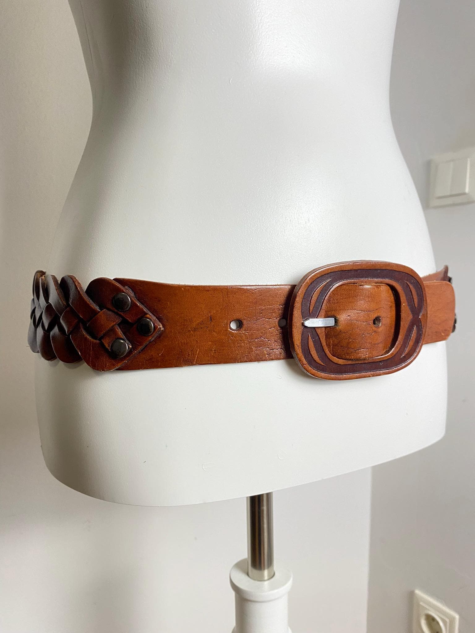 Vintage Brauner Geflochtener Ledergürtel, Boho Country Style von Zeynotify