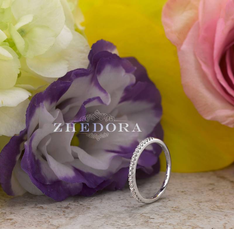 0.25 Kt Trauring Solide Weißgold Halbe Ewigkeit, Diamant Ehering, Moissanit Weißer Saphir von Zhedora