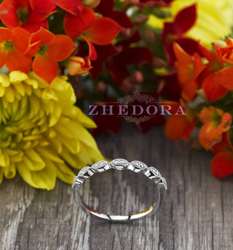 Halbe Ewigkeit Simulierter Diamant Ehering, Art-Deco-Ehering, Milgrain Matching Band, Stapeln Minimalist, Band von Zhedora