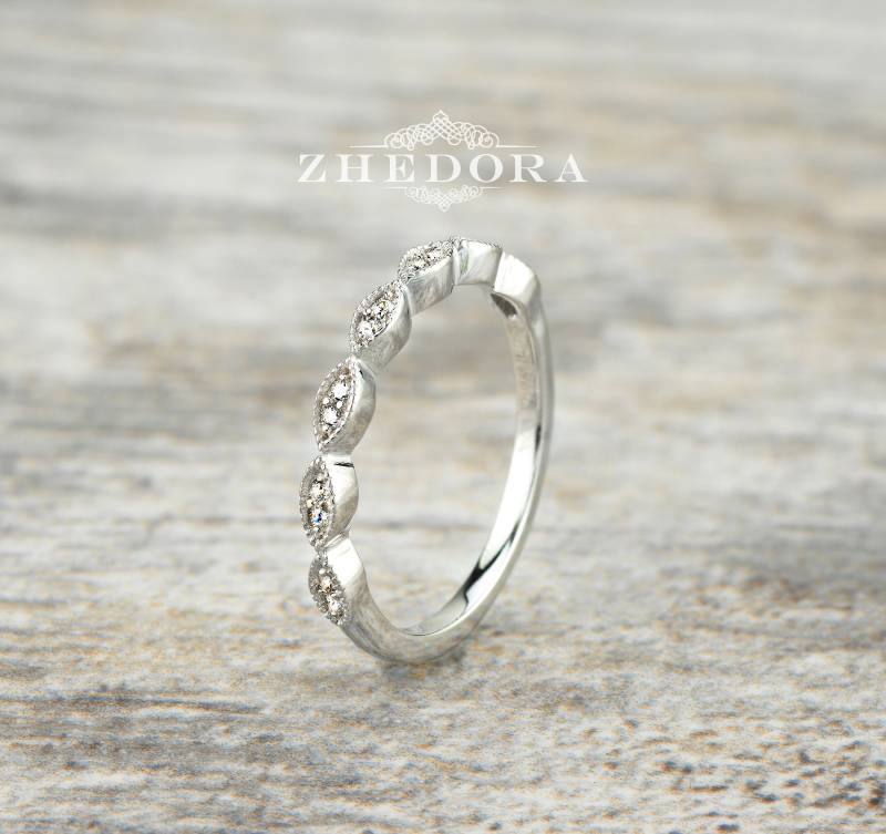 Art-Deco-Band Ehering 0.10 Ct Rundschliff Simulierte Diamanten .925 Sterling Silber Braut Band Rhodiniert Verlobungsring von ZhedoraArgento