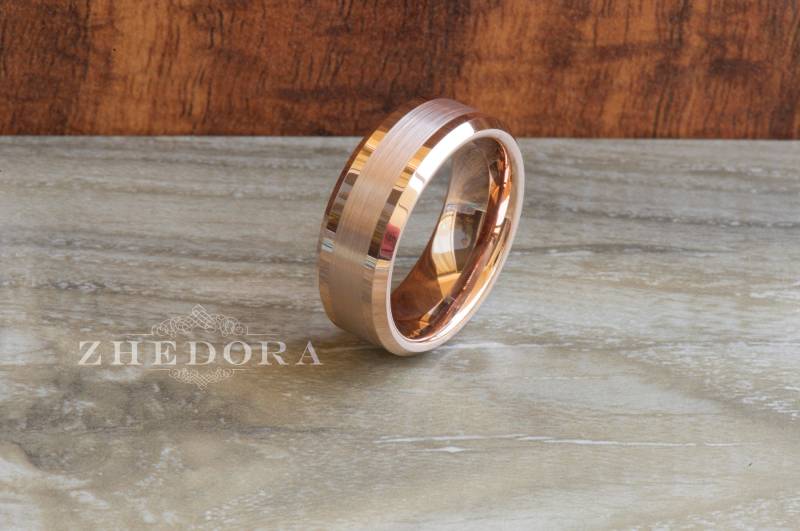 Herrenring Wolfram Ring Roségold Überzogen Gebürstet Mitte Hoch Poliert Abgeschrägte Kante Herrenband Jubiläumsring von ZhedoraArgento