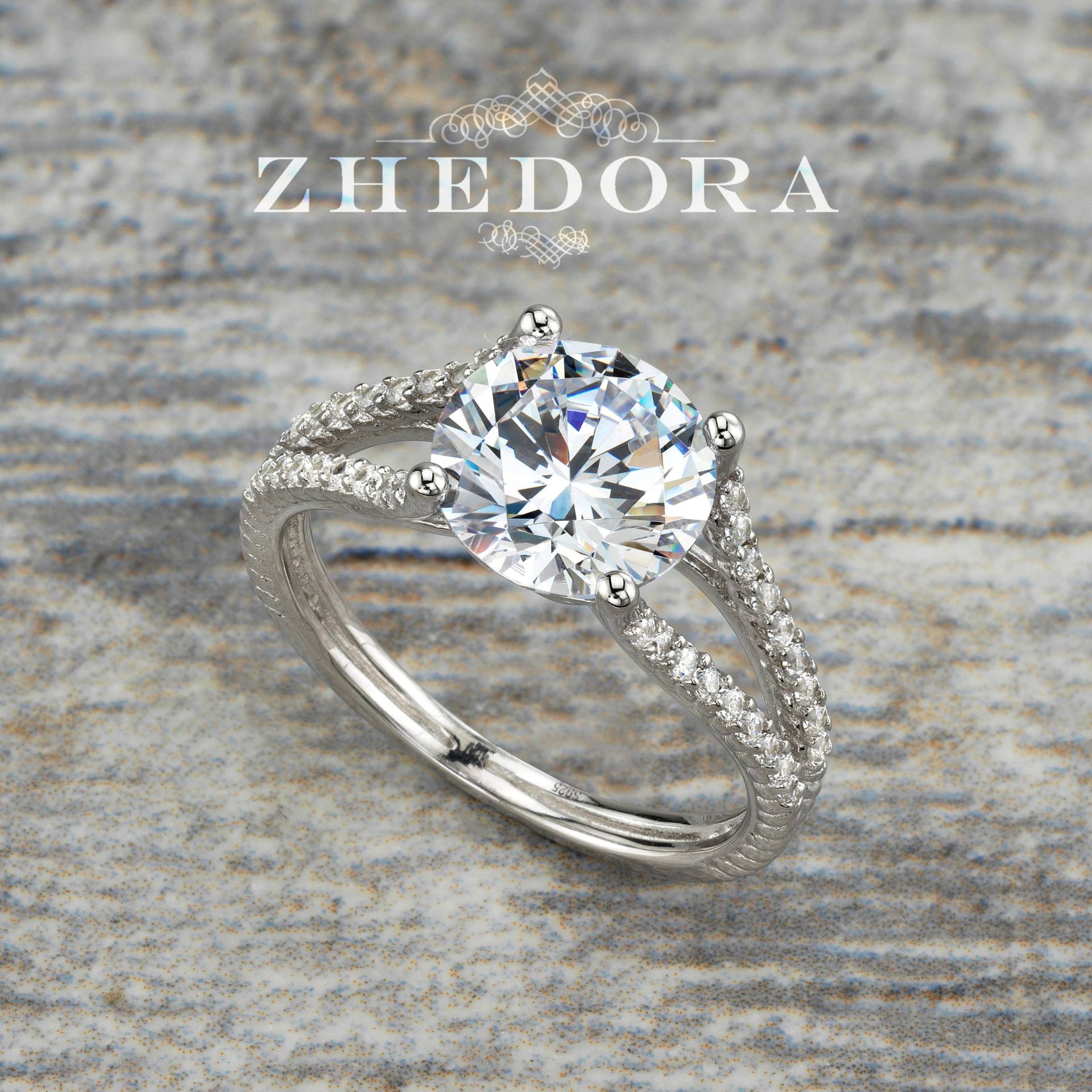 sterling Silber Rundschliff Verlobungsring, Split Schaft Verlobungsring 2 Ct Rund Geschnitten Ring Von Zhedora von ZhedoraArgento