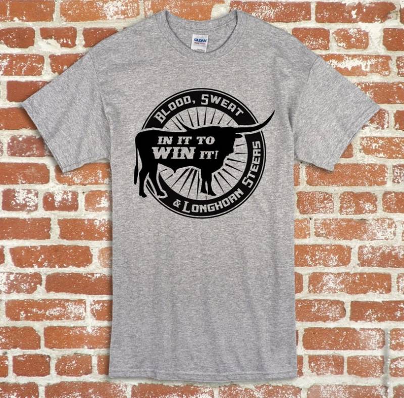 Longhorn Rindern Blut, Schweiß Und Longhorns Ochsen T-Shirt von ZietlowsCustomSigns