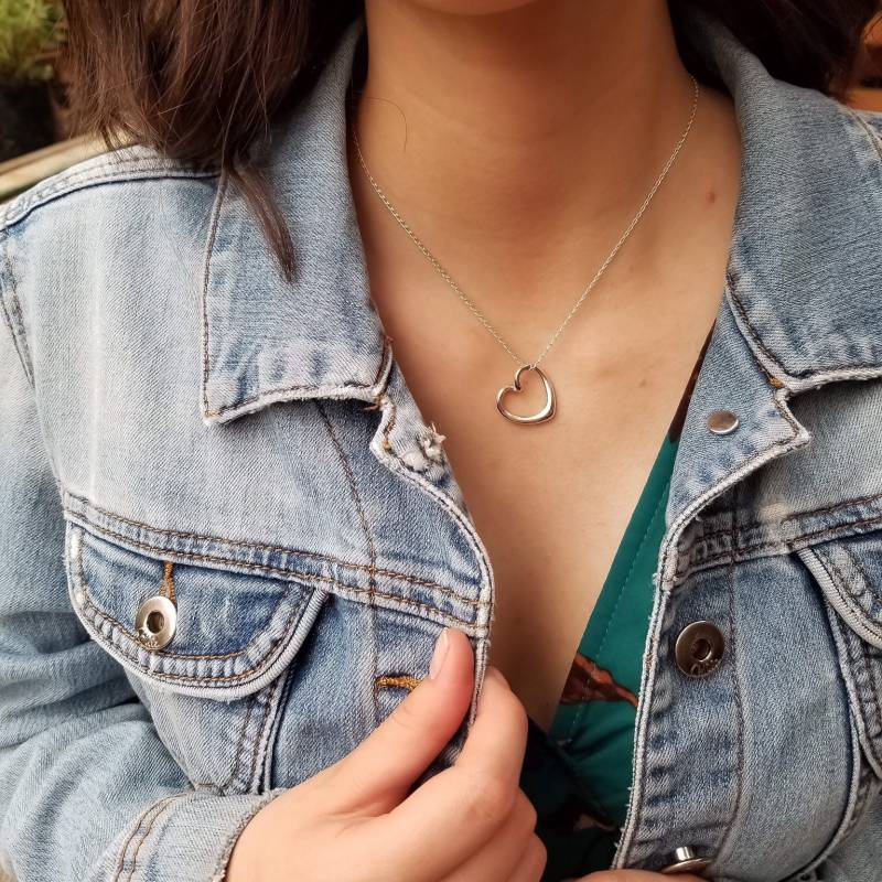 Zr Blissful Herz Halskette in Sterling Silber Liebe Anhänger Mit Kette Geschenkidee Für Sie Geschenk Zum Muttertag von ZigaRucci