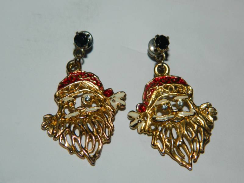 Santa Claus Weihnachten Ohrringe ~ Durchbohrt Crystal Black Stone Post-Style Urlaub Schmuck Baumeln Fallen Gold & Rot Ton von ZiggyzAttic