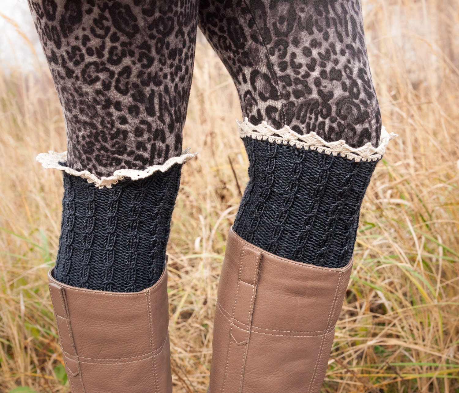 Zopfmuster Merino Wolle Boot Manschetten Mit Häkelborte von ZimaBy