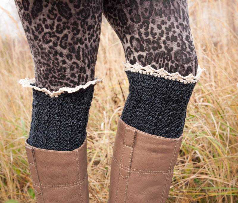 Zopfmuster Merino Wolle Boot Manschetten Mit Häkelborte von ZimaBy