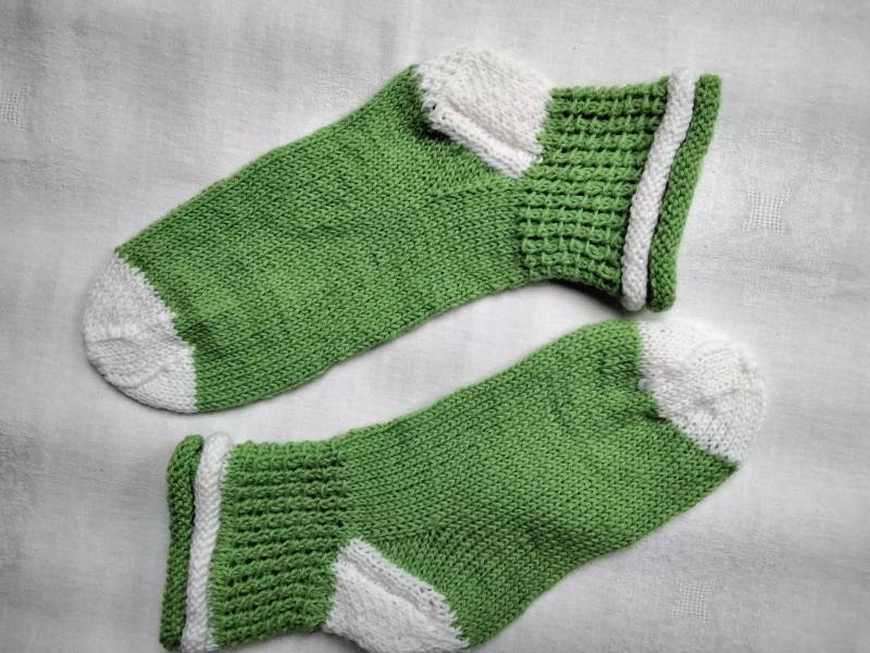 Wollsocken Für Mädchen Größe 36/37 Handgestrickt Wollsocken Für Mädchen Größe 36/37 Handgestrickt von ZimpelKreationen