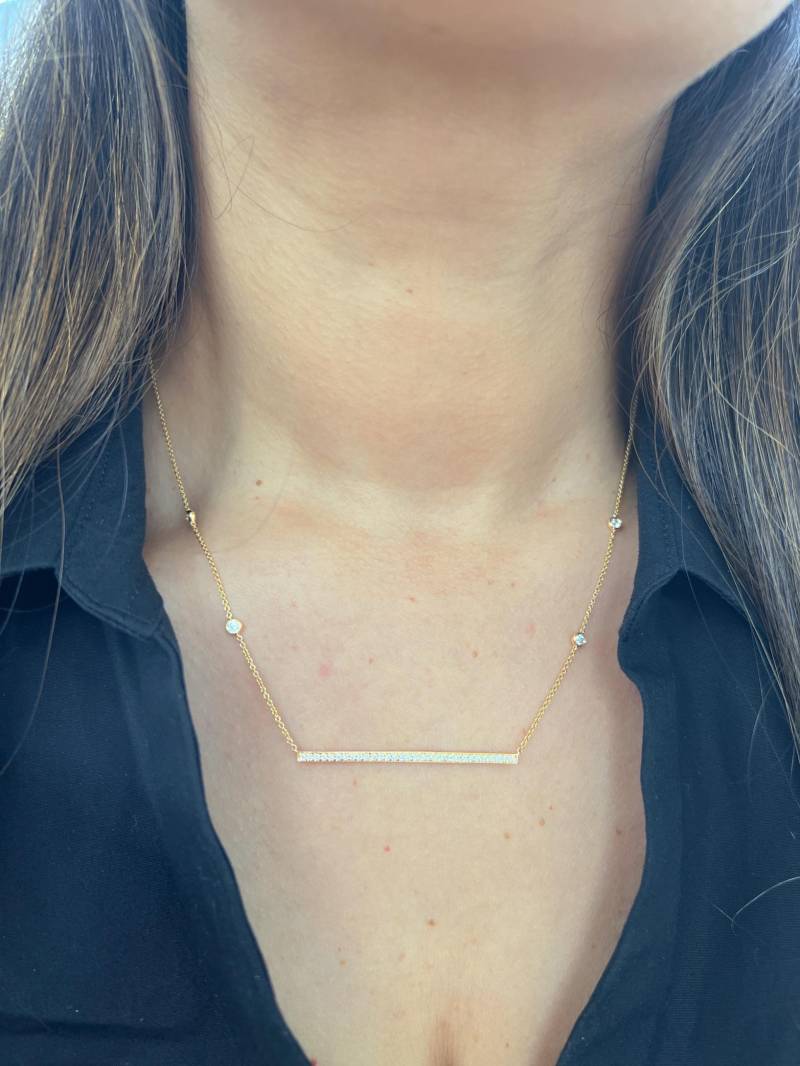 18K Weißgold Diamant Pavé Bar Halskette Naturdiamant Lünettenkette 18K Weißgold Diamant Pavé Bar Halskette Naturdiamant Lünettenkette von ZinaFineJewelry