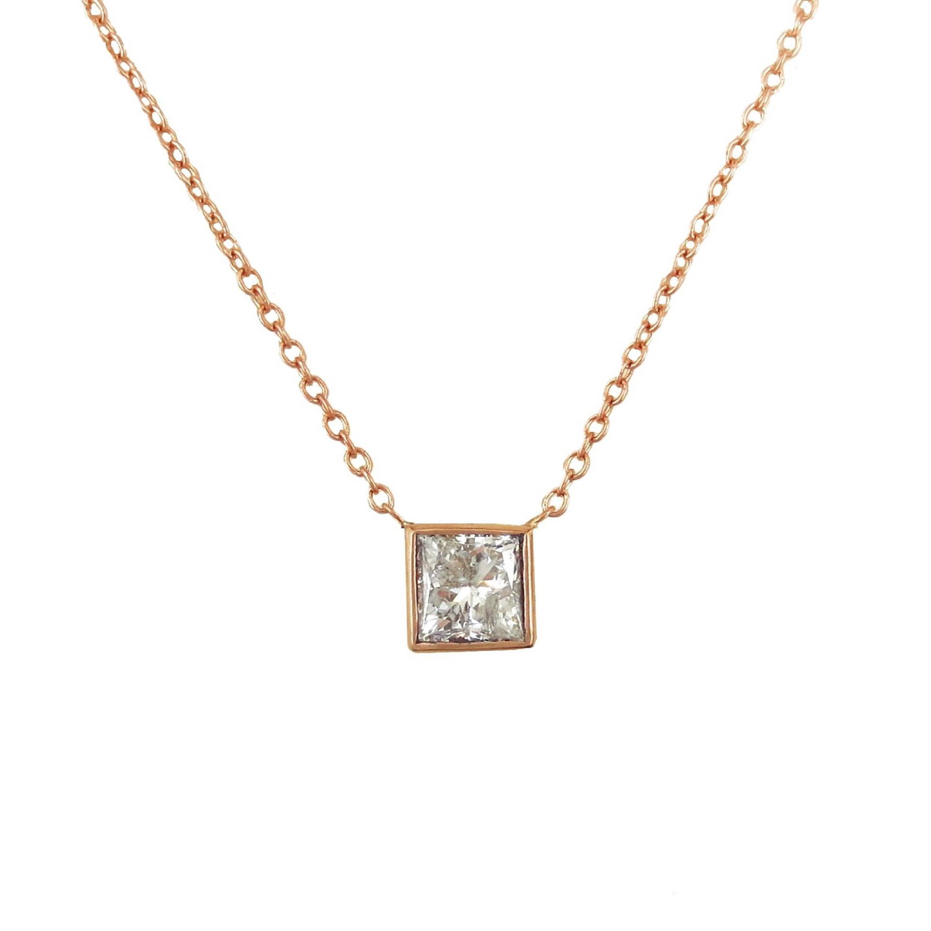 Gia 0.46 Karat Bezel Princess Cut Diamant-Halskette - 14K Roségold Gia 0.46 Karat Bezel Princess Cut Diamant-Halskette - 14K Roségold von ZinaFineJewelry