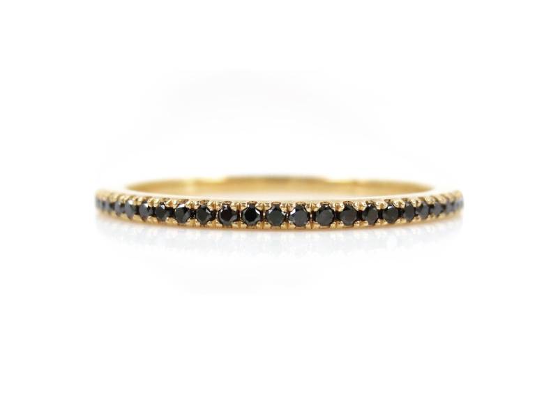 Micro Pavé Black Diamond Eternity Band 18K Gelbgold Dünner Ring Micro Pavé Black Diamond Eternity Band 18K Gelbgold Dünner Ring von ZinaFineJewelry