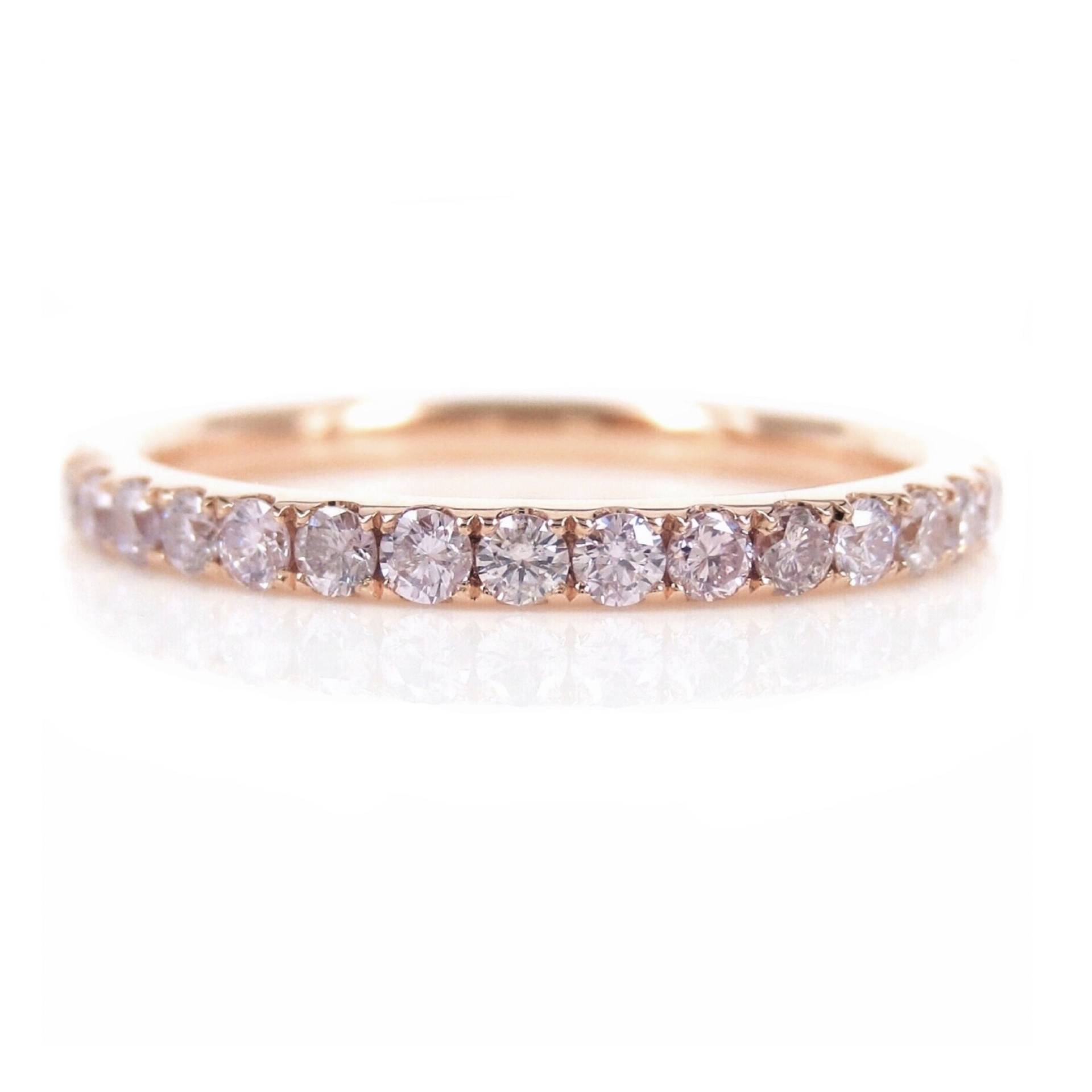 Natürliche Hell Rosa Diamant Eternity Band - 1.9 Mm Ehering Natürliche Hell Rosa Diamant Eternity Band - 1.9 Mm Ehering von ZinaFineJewelry