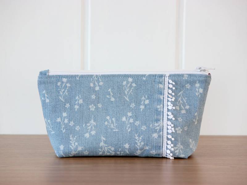Lässige Kulturtasche Aus Blumen-Denim, Kosmetik-Jeans Geldbörse, Make-Up-Denim-Handtasche, Blauer Denim-Beutel von ZinaNatko