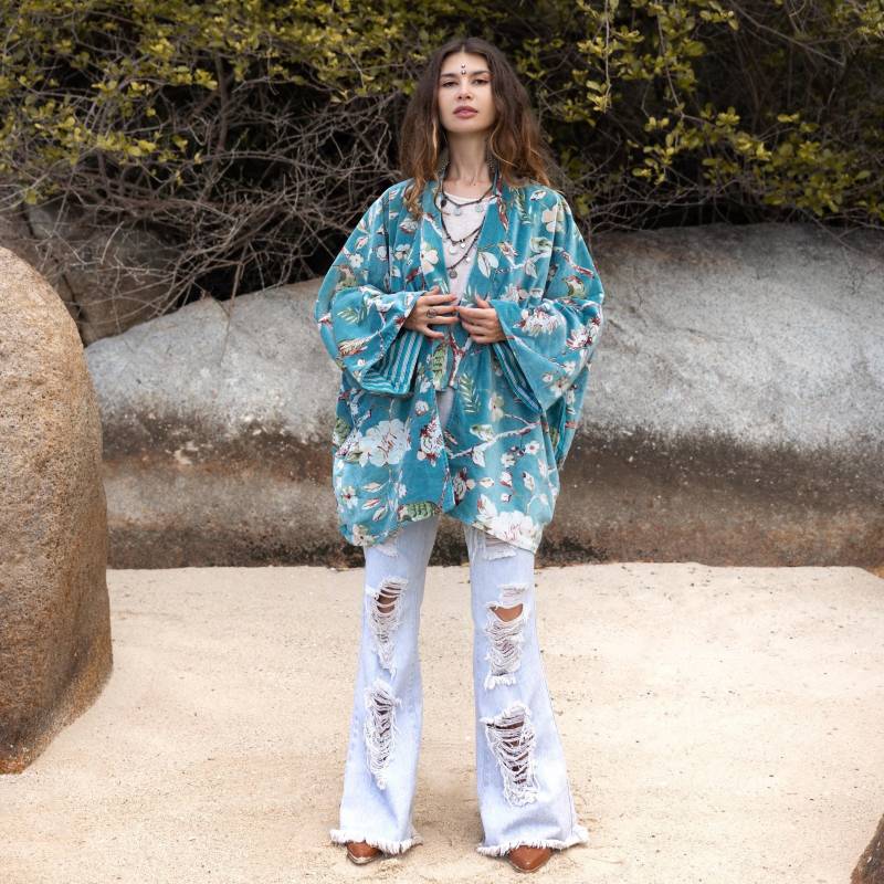 Plus Size Samt Kimono, Bluebird Floral Duster, Kurze Boho Robe Jacke | Mei Plus Size Samt Kimono, Bluebird Floral Duster, Kurze Boho Robe Jacke | Mei von Zinniapearl